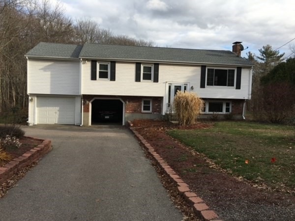 981 S Main St, Bellingham, MA 02019 - photo 1