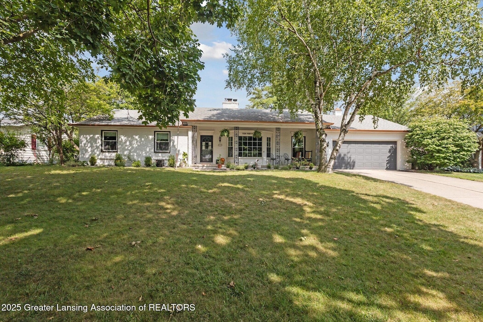 1044 Shelter Ln, Lansing, MI 48912 - photo 1