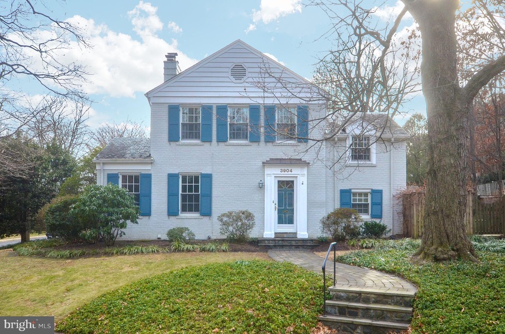 3904 Manor Rd, Chevy Chase, MD 20815 - photo 1