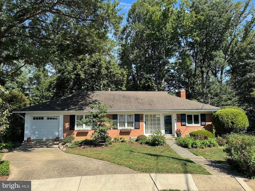 3818 N Ridgeview Rd, Arlington, VA 22207 - photo 1