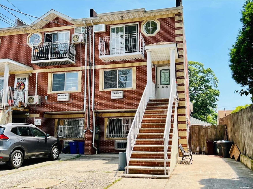 61-43 167th St, Flushing, NY 11365 - photo 1