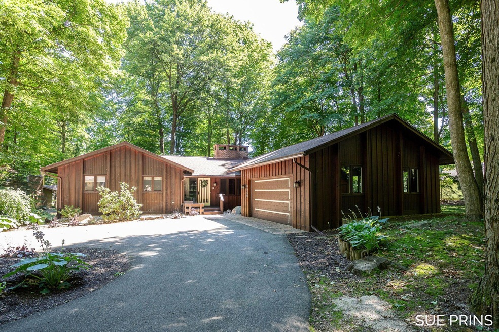 8660 Ridgecrest Ct SW, Byron Center, MI 49315 - photo 1