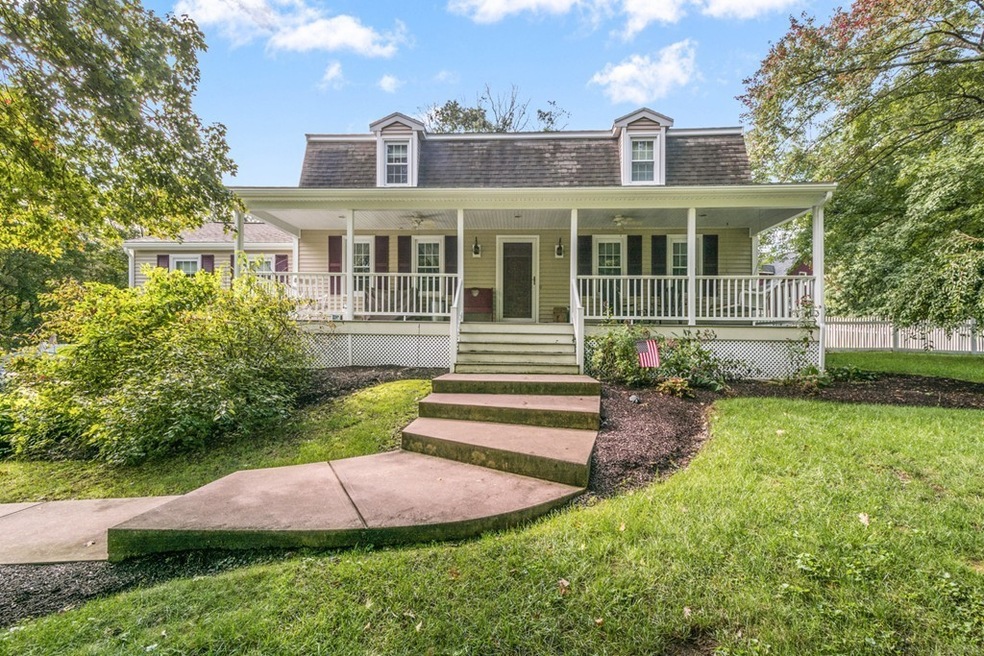 15 Mann St, Bellingham, MA 02019 - photo 1