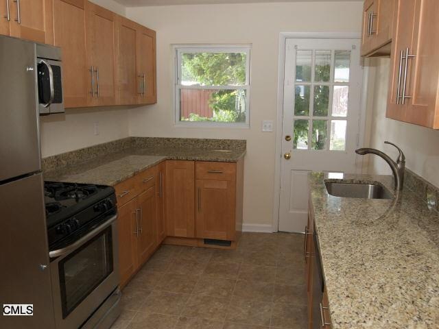 50 Connecticut Ave unit 9, Norwalk, CT 06850 - photo 1