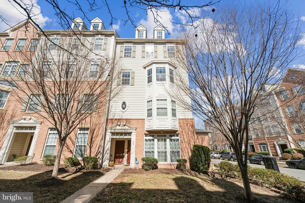 2559 Eastbourne Dr unit 265, Woodbridge, VA 22191 - photo 1