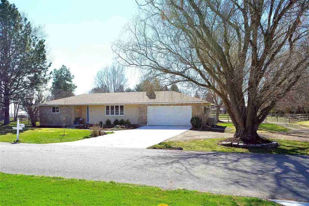 2217 W Burns St, Eagle, ID 83616 - photo 1