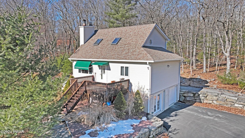 111 Arrowood Dr, Milford, PA 18337 - photo 1