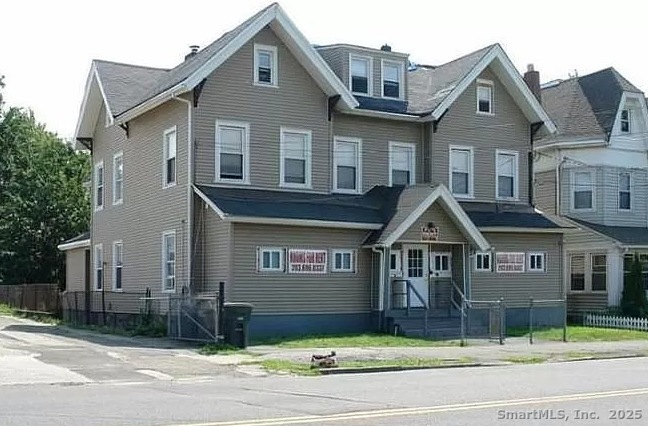 974 Iranistan Ave unit 15, Bridgeport, CT 06604 - photo 1