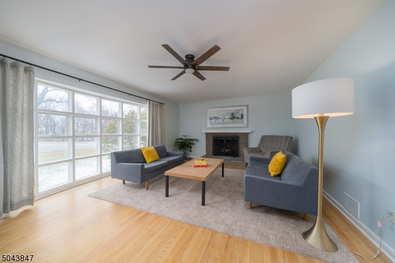 2 Briarcliff Rd, Morris Plains, NJ 07950 - photo 1