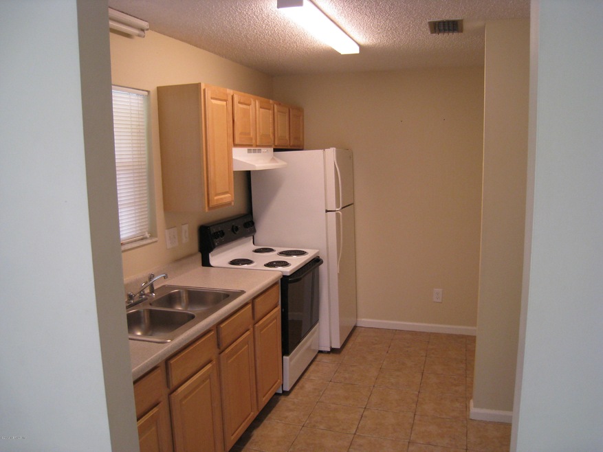 5319 Comanche St unit 602, Jacksonville, FL 32205 - photo 1