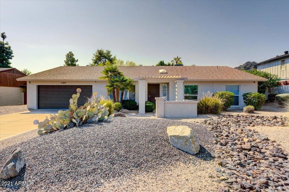 05-2309 E Sahuaro dr-04
