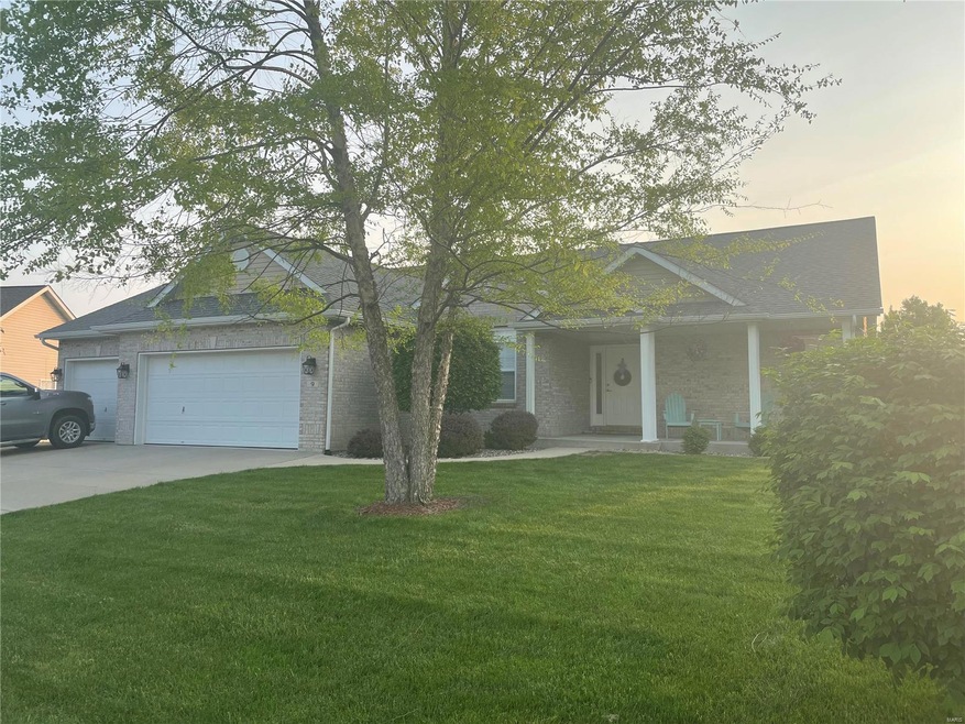 9 Oak Lake Ct, Maryville, IL 62062 - photo 1