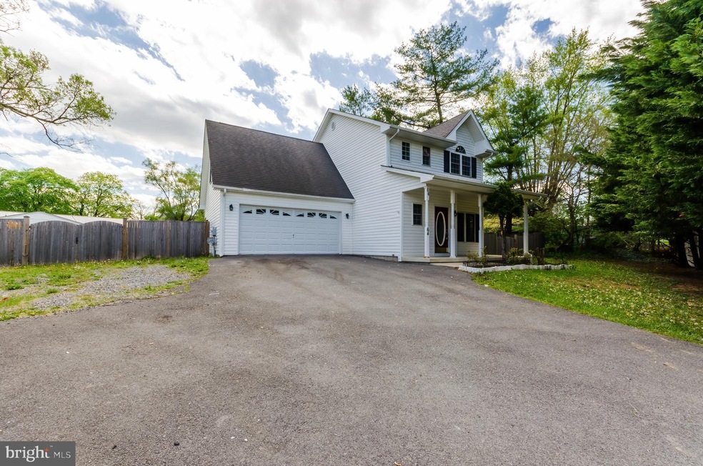 64 Monument Ln, Bunker Hill, WV 25413 - photo 1