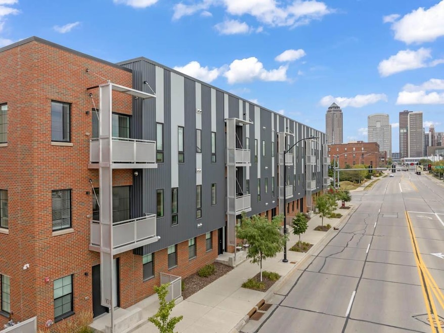 400 SW 7th St unit 201, Des Moines, IA 50309 - photo 1