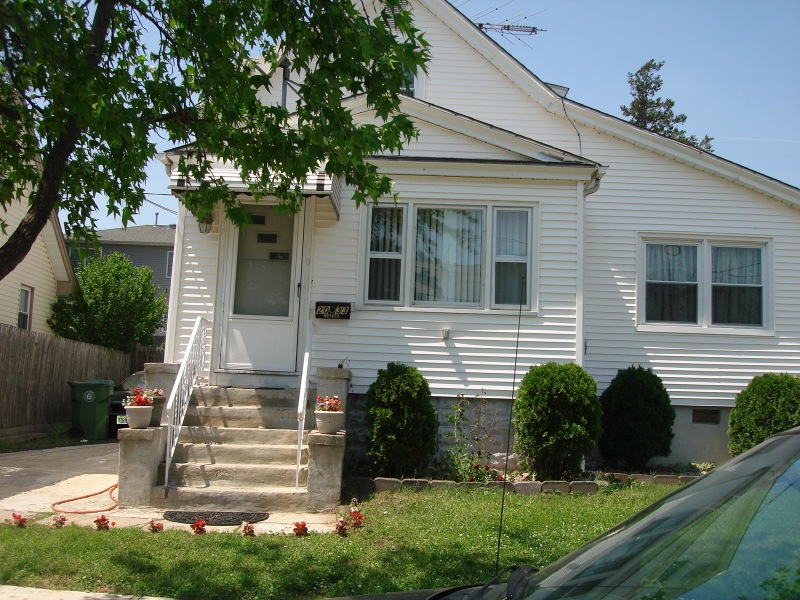 2033 Alberta Ave, Linden, NJ 07036 - photo 1