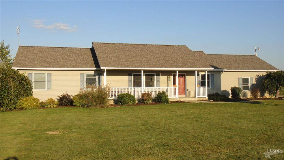 8477 S 300 E, Geneva, IN 46740 - photo 1