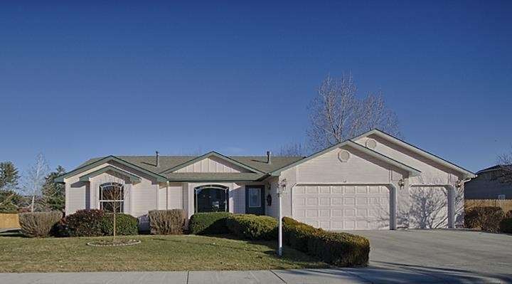 908 N Caracaras Place, Eagle, ID 83616 - photo 1