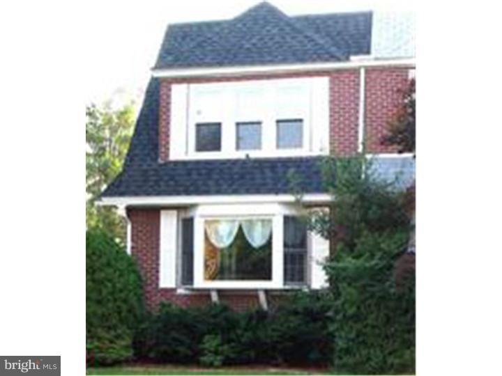 525 W 2nd St, Lansdale, PA 19446 - photo 1