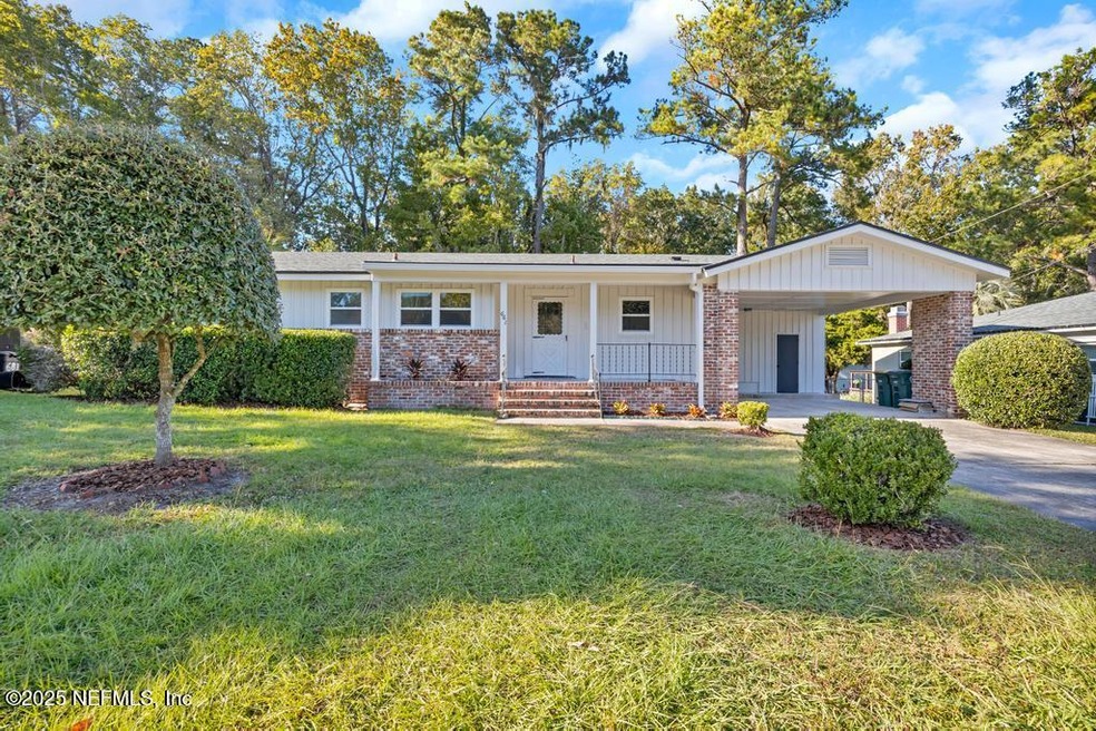 Pending $315,000 • Co-Listing Agent