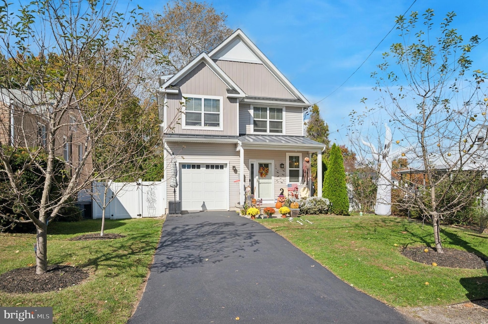 714 Crestview Rd, Philadelphia, PA 19128 - photo 1