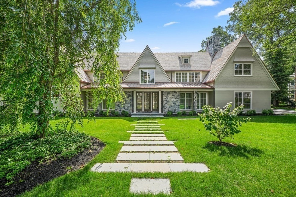 78 Arnold Rd, Wellesley Hills, MA 02481 - photo 1
