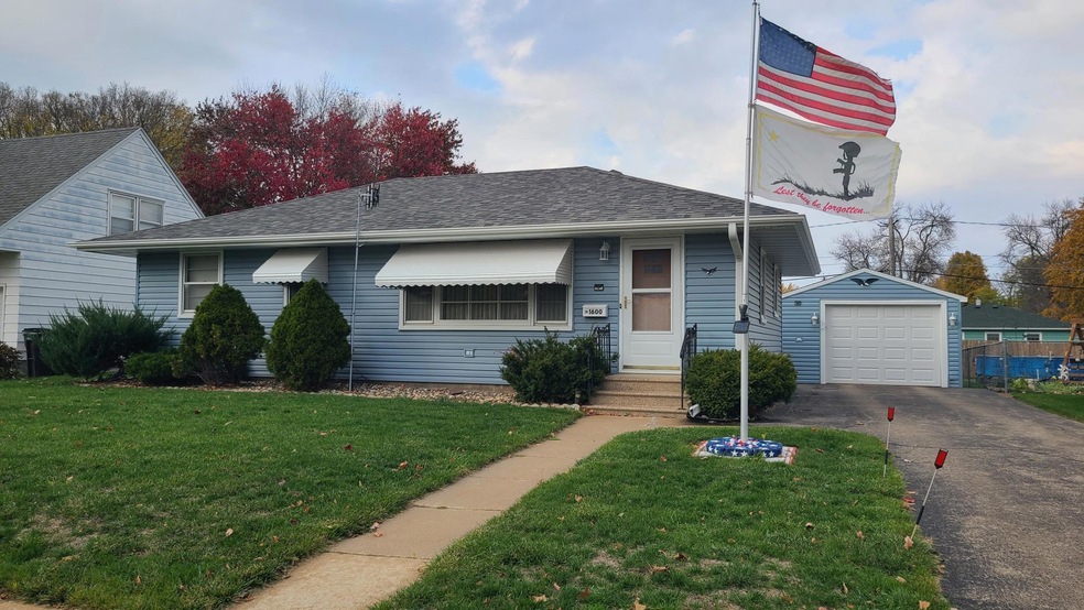 1600 3rd Ave NW, Austin, MN 55912 - photo 1