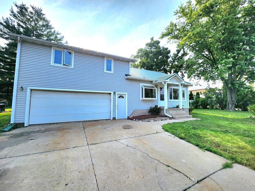 N3833 W Water St, Sullivan, WI 53178 MLS 1849796