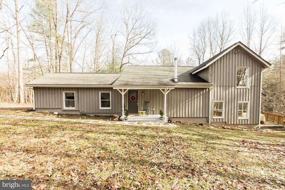 23 Middle of No Way Ln, Castleton, VA 22716 - photo 1