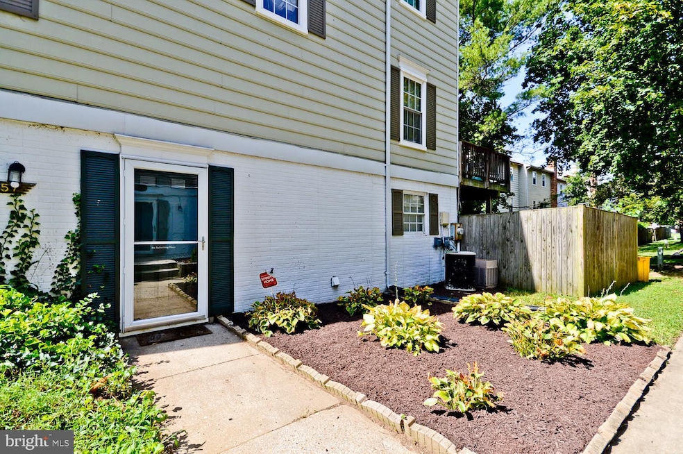 1457 Chatham Ct, Crofton, MD 21114 - photo 1