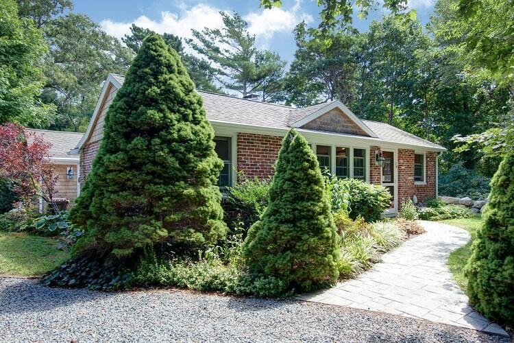 6 Bobwhite Ln, Sandwich, MA 02563 - photo 1