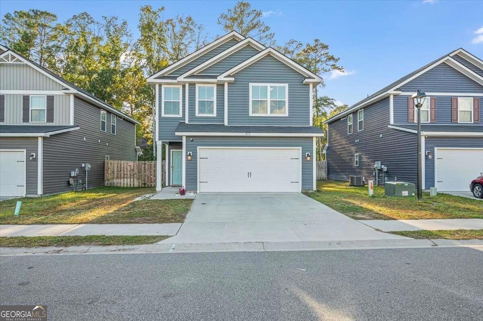 823 Fairview Cir, Hinesville, GA 31313 - photo 1