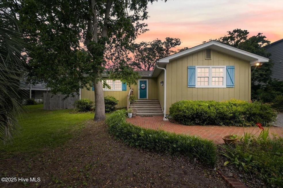 For Sale $714,900 • Co-Listing Agent
