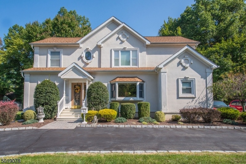 7 Orlando Dr, Fairfield, NJ 07004 - photo 1