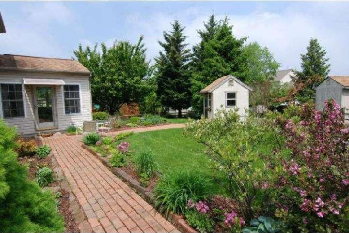 3700 Wyoming Dr S, Reading, PA 19608 - photo 1