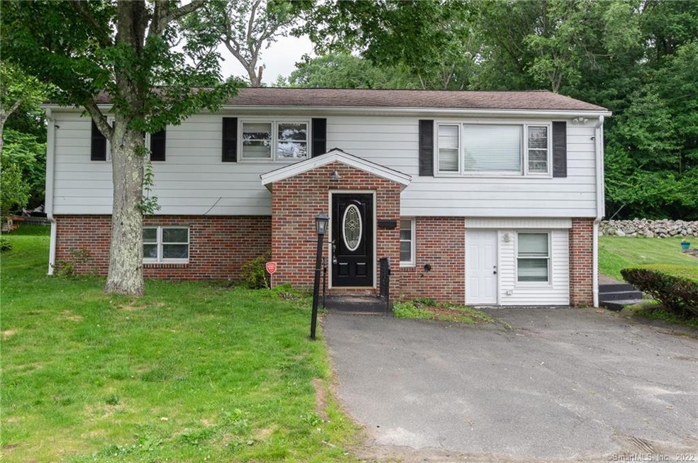 49 Old Colony Dr, Waterbury, CT 06708 - photo 1