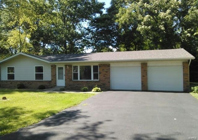 605 Phil Kate Cir, Freeburg, IL 62243 - photo 1