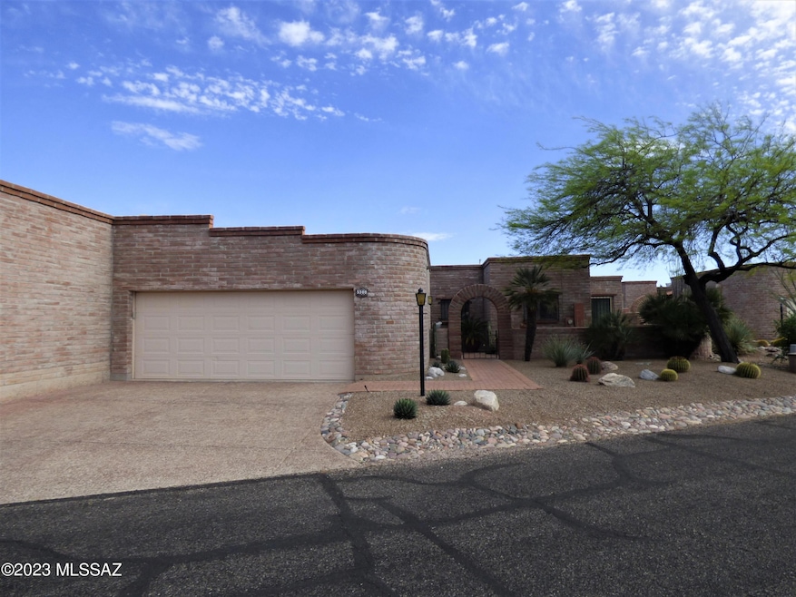 5300 N Montezuma Trail, Tucson, AZ 85750 - photo 1