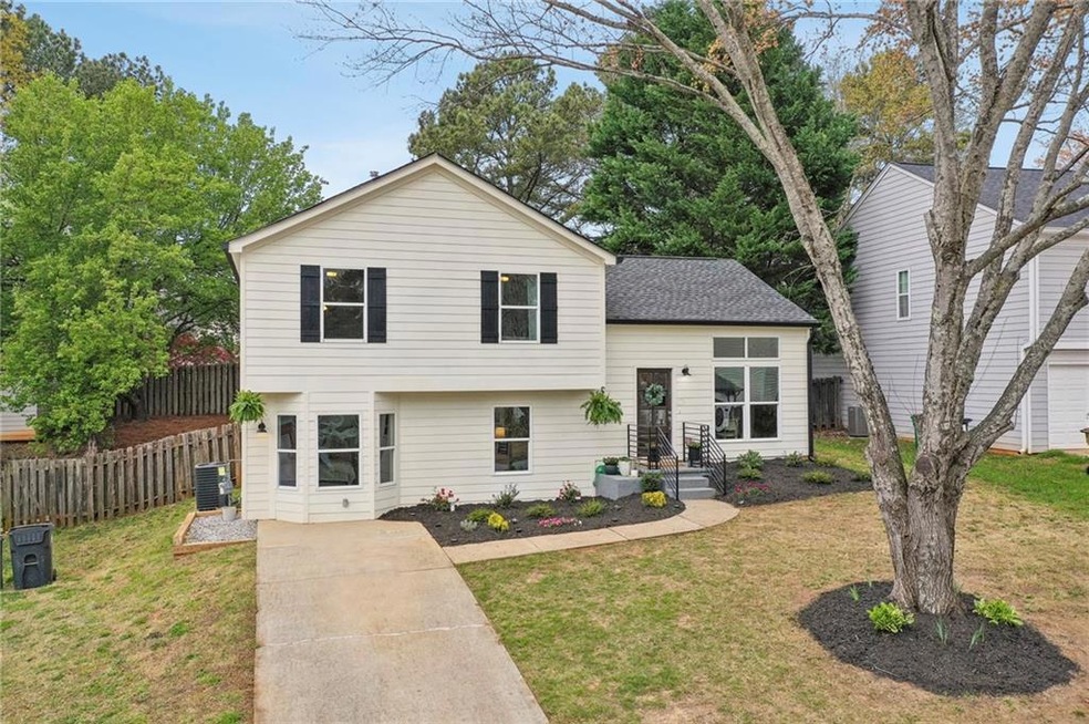 10750 Mortons Crossing, Alpharetta, GA 30022 - photo 1