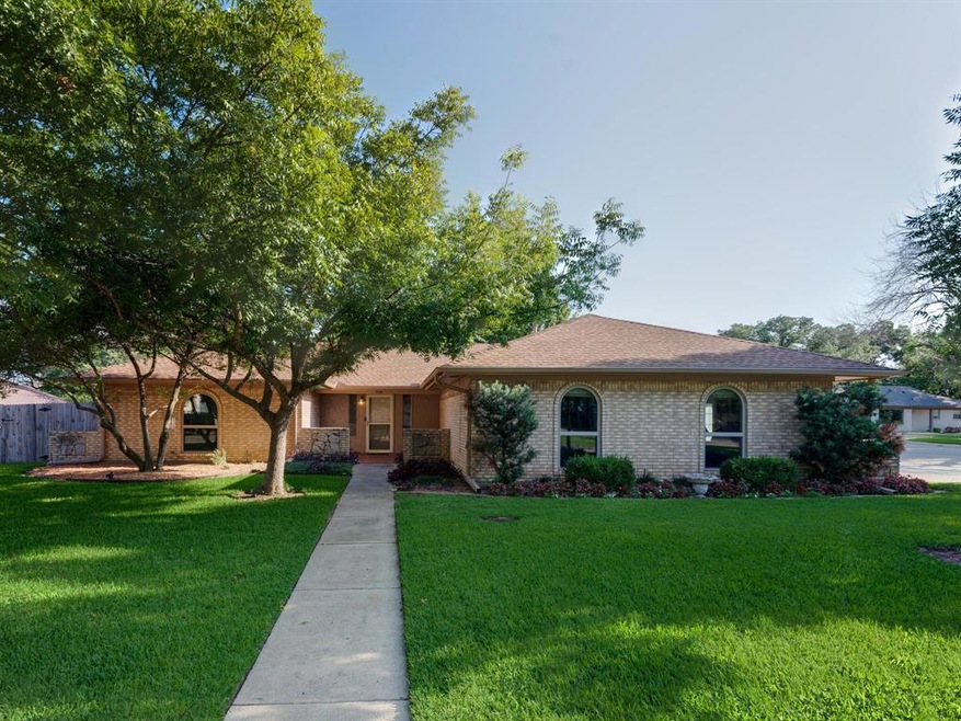 705 Thomas St, Colleyville, TX 76034 - photo 1