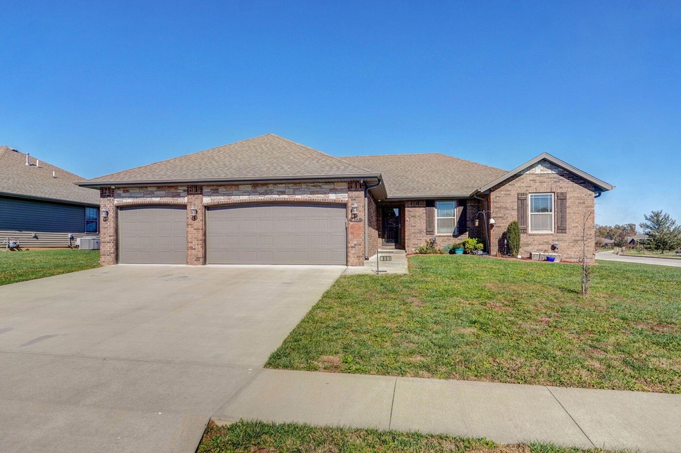 851 W Sole Dr, Nixa, MO 65714 - photo 1