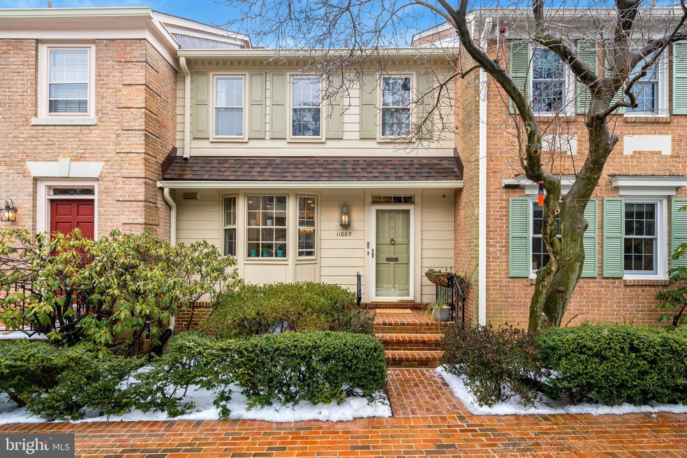 11005 Wickshire Way, Rockville, MD 20852 - photo 1