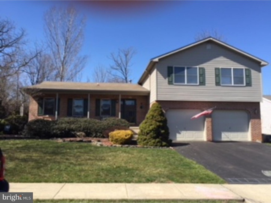 1325 Fredrick Blvd, Reading, PA 19605 - photo 1