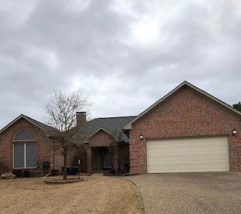 208 Kiowa Dr N, Gainesville, TX 76240 - photo 1