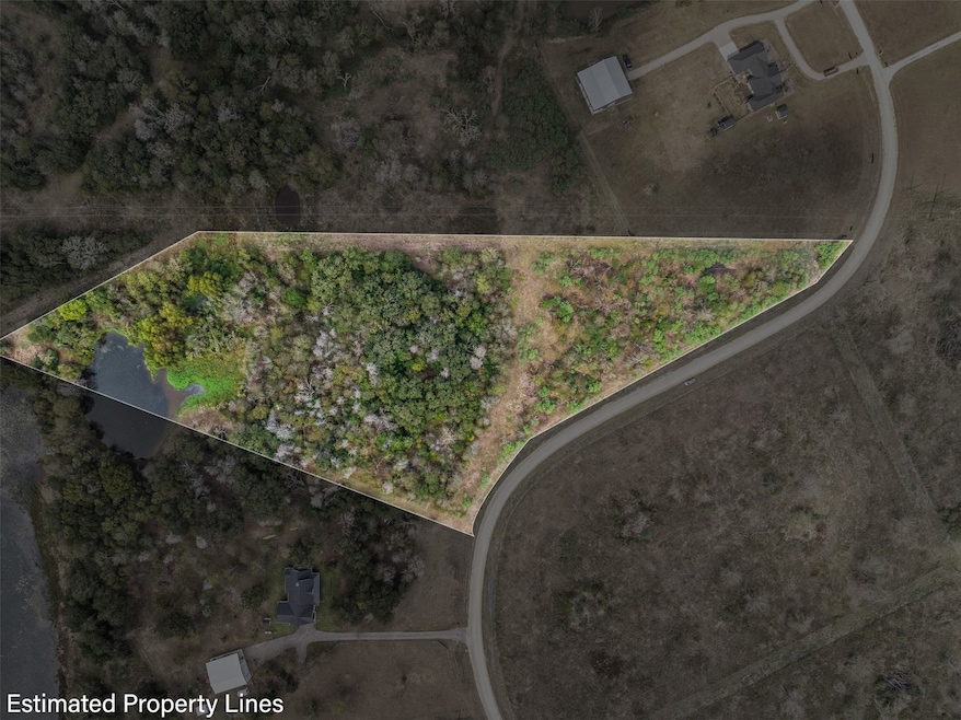 Above, a clear view of the property with estimated boundary lines.