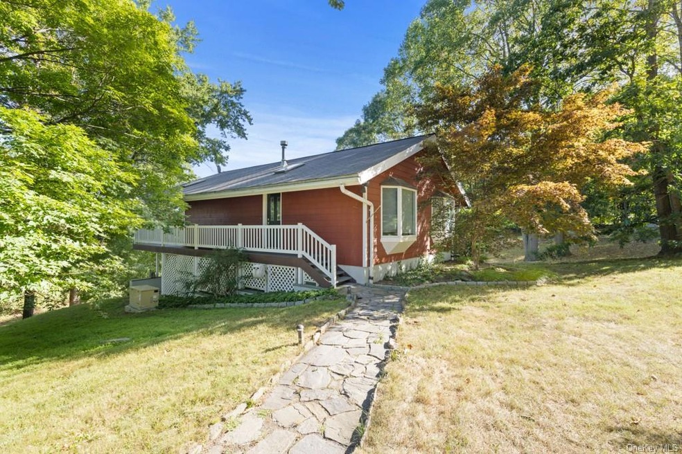 12A Horseshoe Hill Rd, Pound Ridge, NY 10576 - photo 1