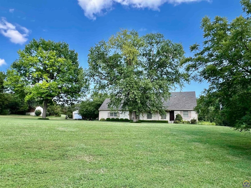 5120 SW Fairlawn Rd, Topeka, KS 66610 - photo 1
