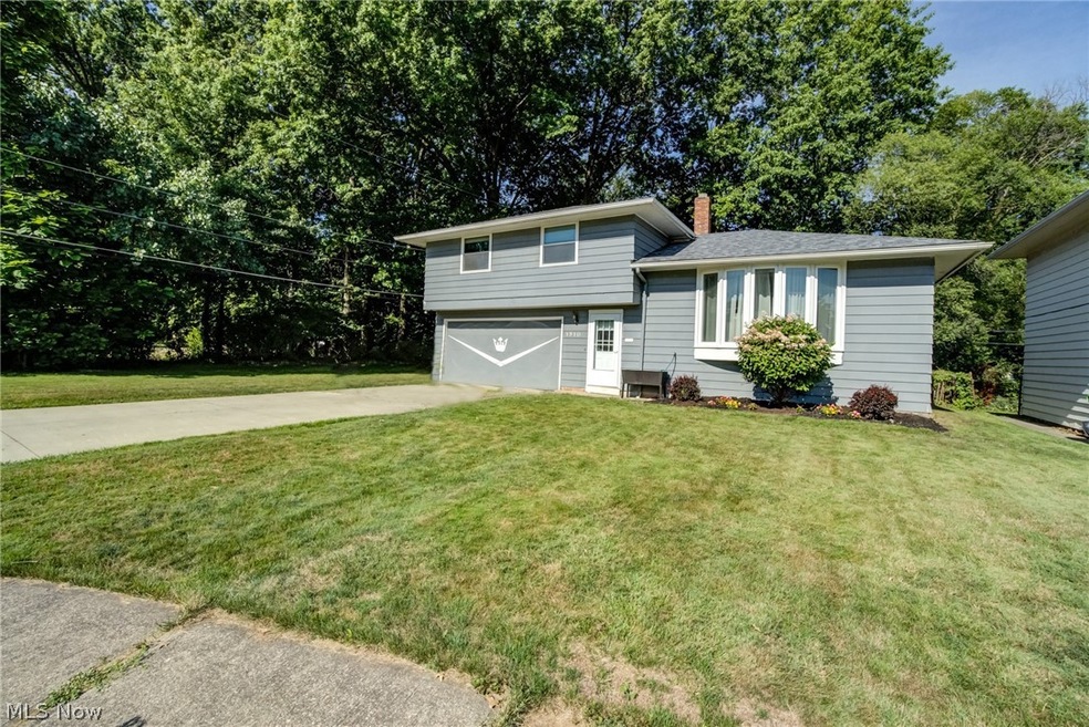 1910 Kennedy Dr, Wickliffe, OH 44092 - photo 1