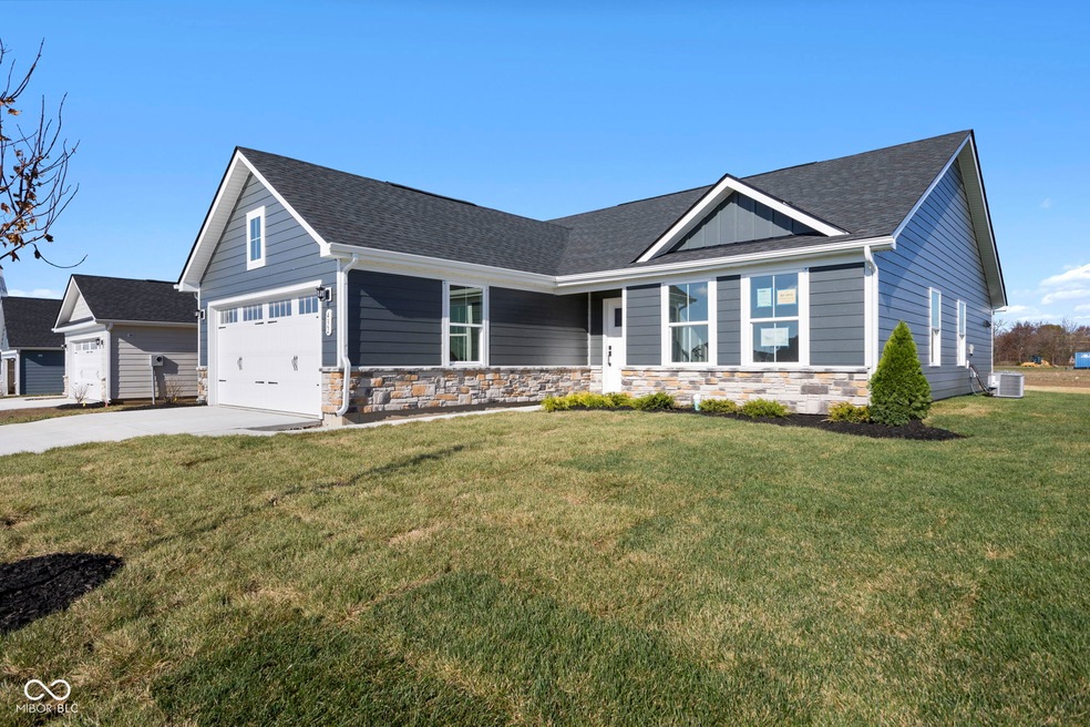 432 Charles Freer Ln, Whiteland, IN 46184 - photo 1