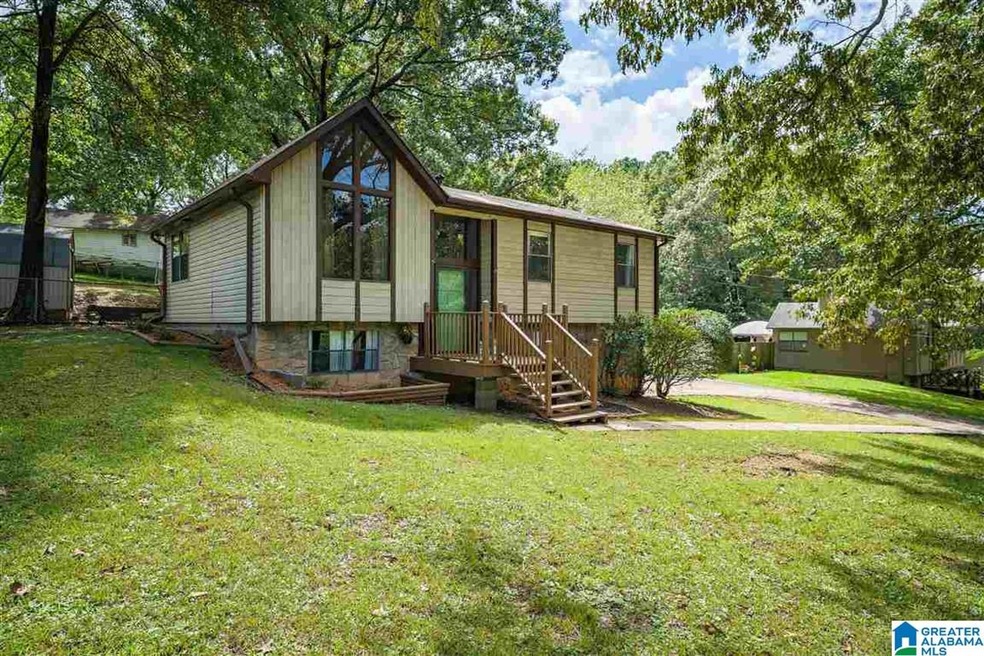 851 25th Ave NE, Center Point, AL 35215 - photo 1