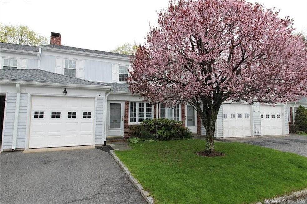 17 Le Grande Ave unit 11, Greenwich, CT 06830 - photo 1